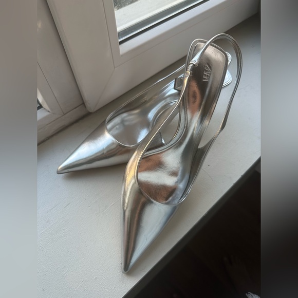 Zara Metallic Silver Pointy Slingbacks - Picture 4 of 6